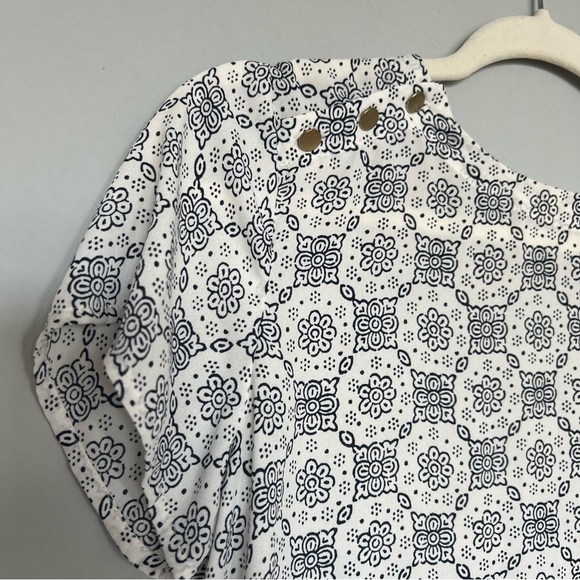 LOFT Floral Print with Gold Buttons Blouse | Navy Blue & White | Size: S | Women - Picture 6 of 8